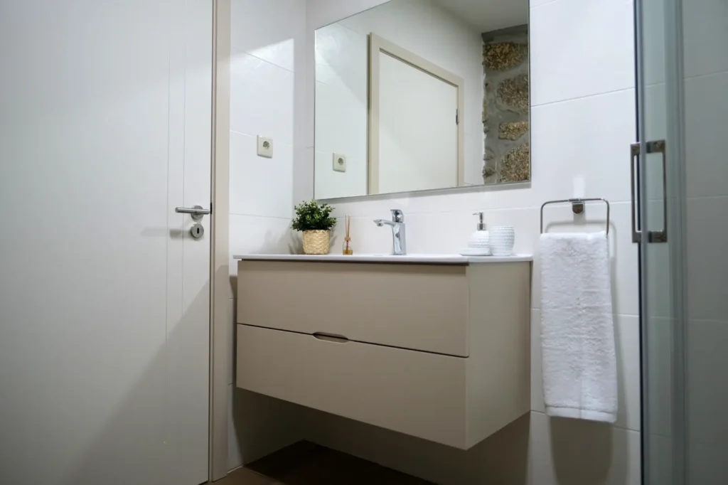 turismo-rural-santo-tiro-casa-da-criada-lavatorio-wc