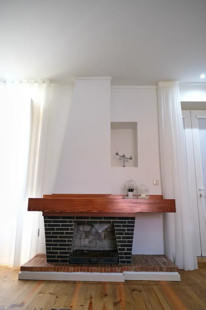 turismo-rural-santo-tirso-casa-do-caseiro-quarto-1-lareira